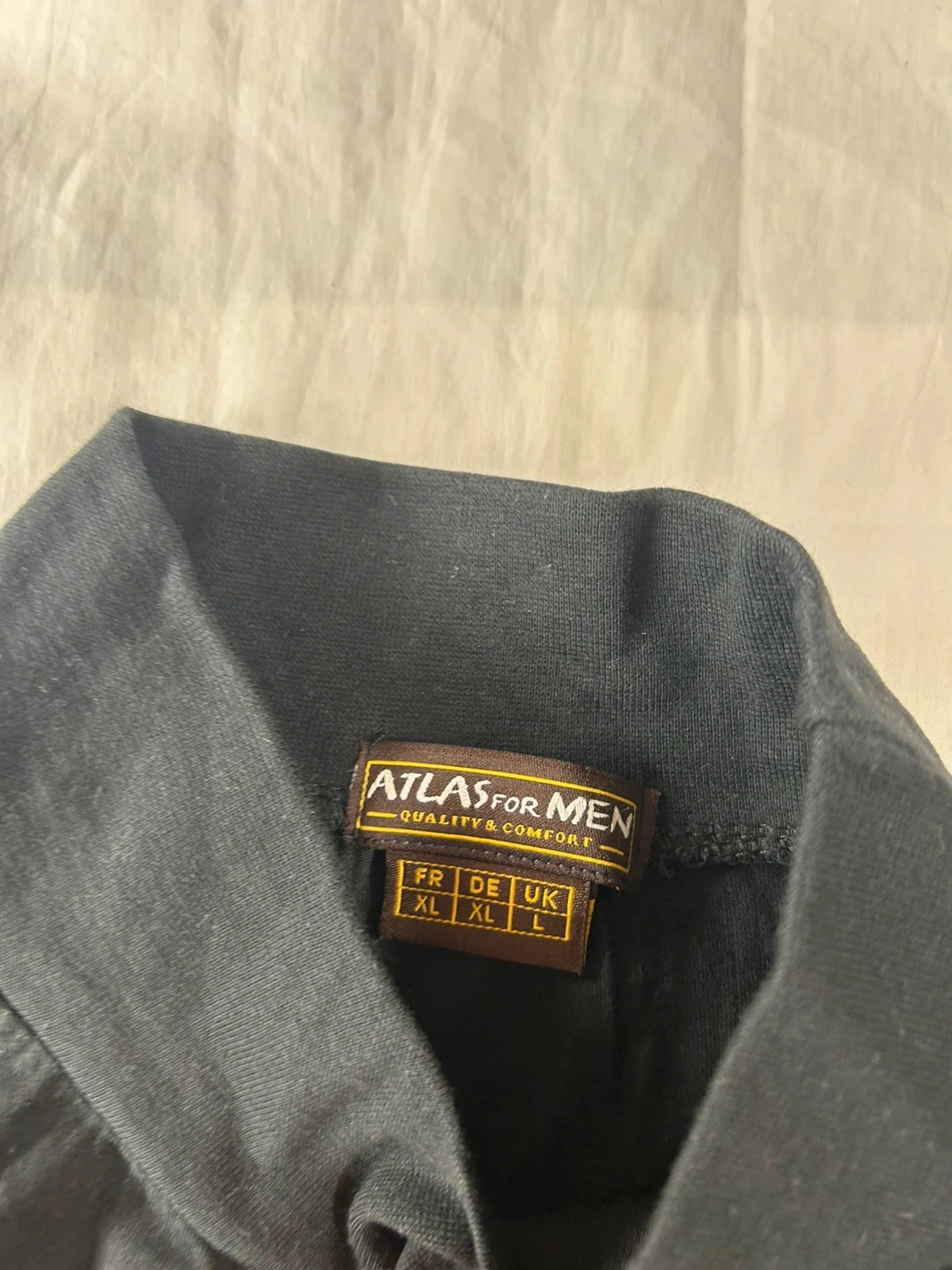 Camiseta preta de mangas longas atlas para homens – photo 6